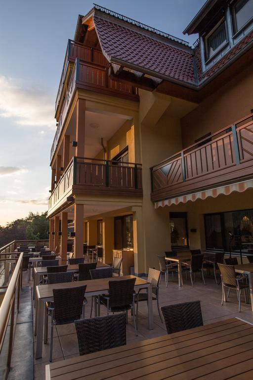 Wald-Hotel Heppe Dammbach Exterior foto