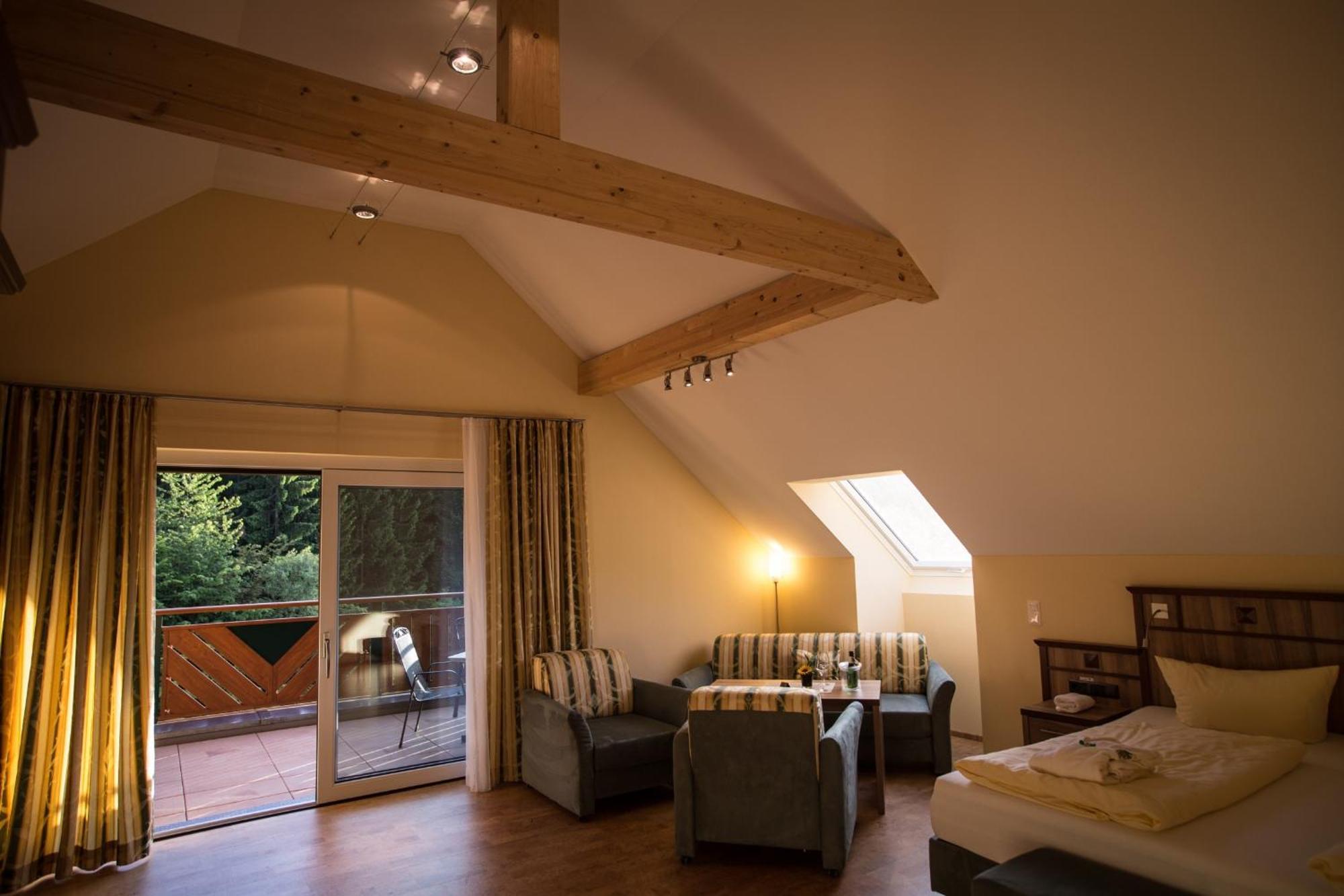 Wald-Hotel Heppe Dammbach Habitación foto