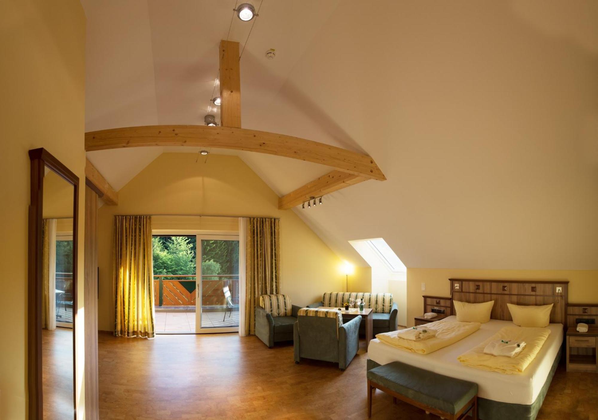 Wald-Hotel Heppe Dammbach Habitación foto