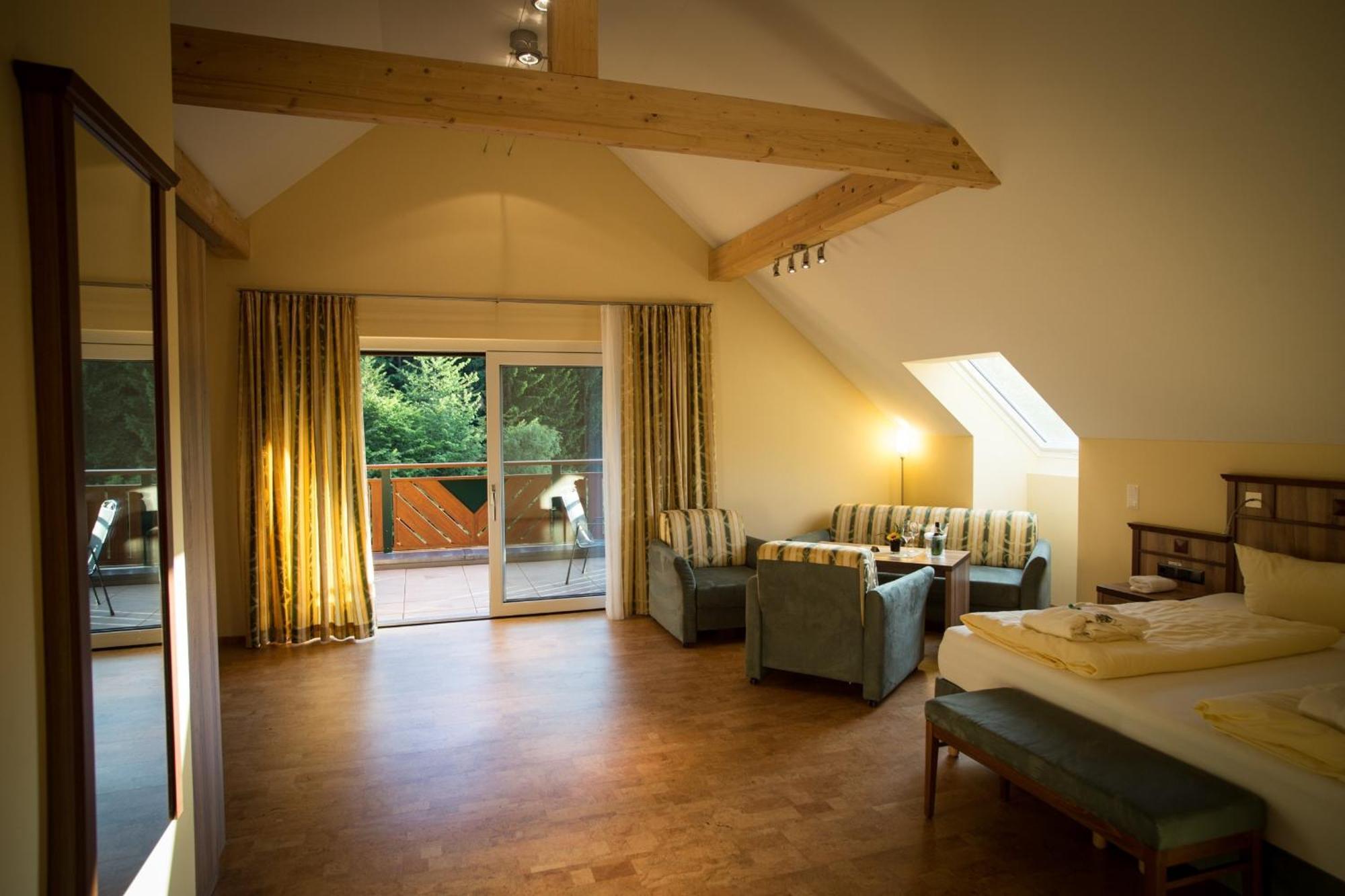 Wald-Hotel Heppe Dammbach Habitación foto